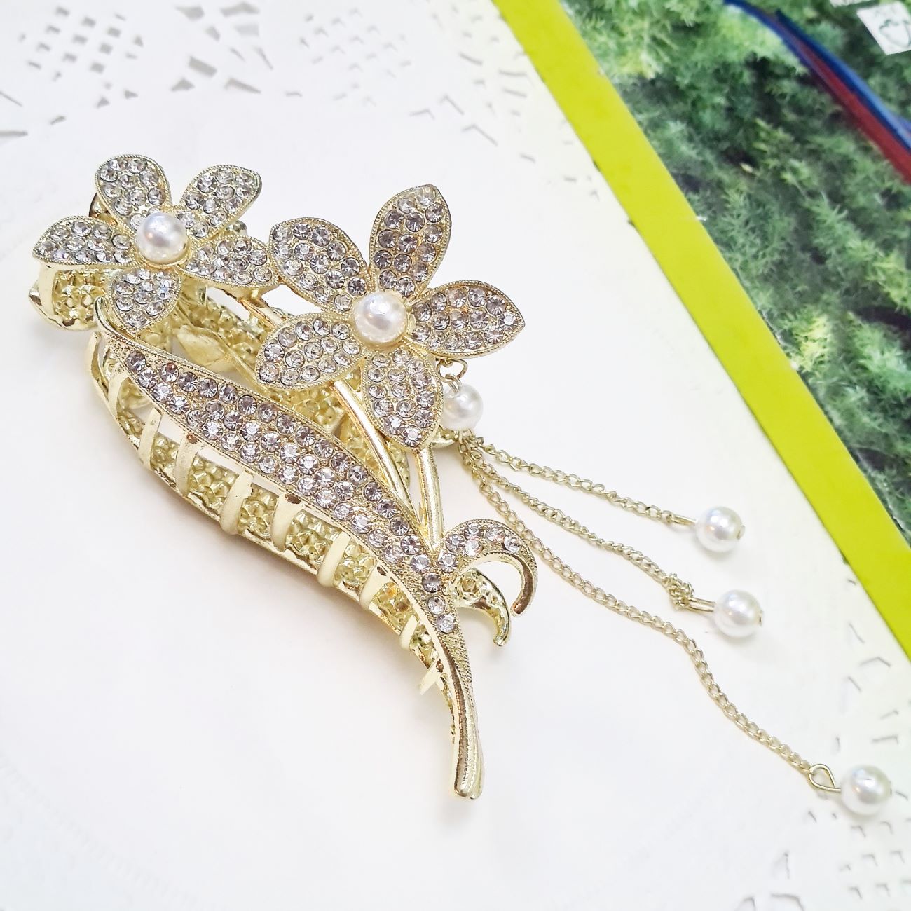 Women's Hair Claw – Metal Five-Petal Flower Design with Dangle Charm