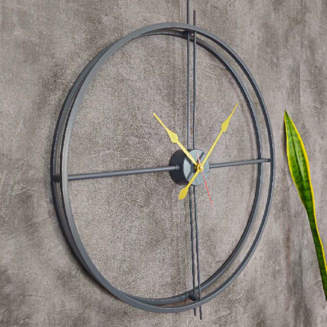 Modern Home Wall Clock – Beautiful Metal Finish in Trendy Colors