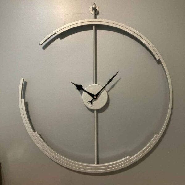 Modern Metal Wall Clock with Crescent Moon Design – Elegant & Unique (1)