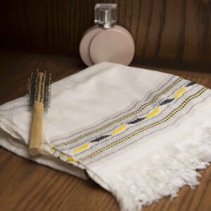 100% Cotton Handwoven Bath Towel – Soft, Absorbent & Traditional Design