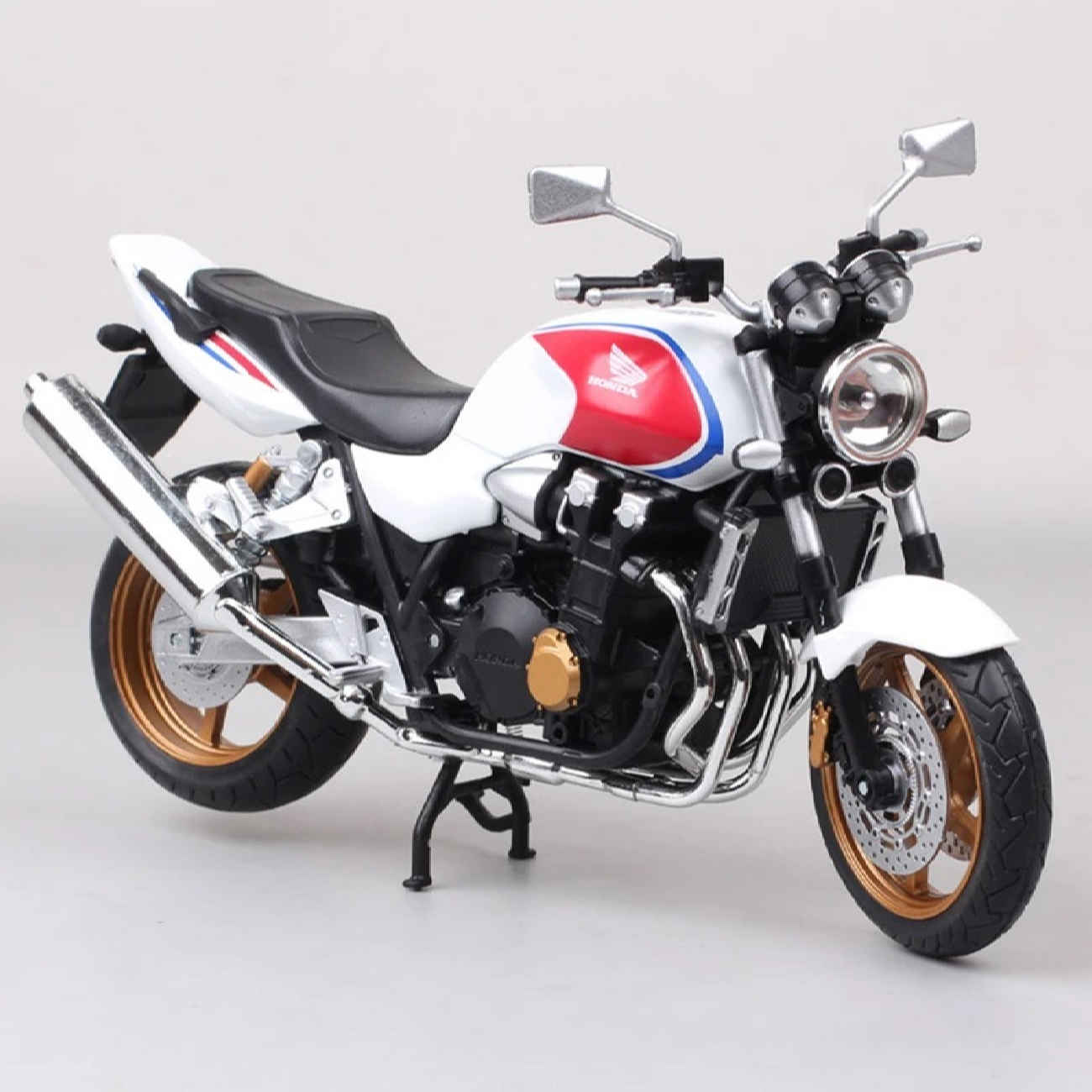 Automaxx Honda CB1300SF Die – Cast Motorcycle Model with Display Pallet – 1:12 Scale Collectible