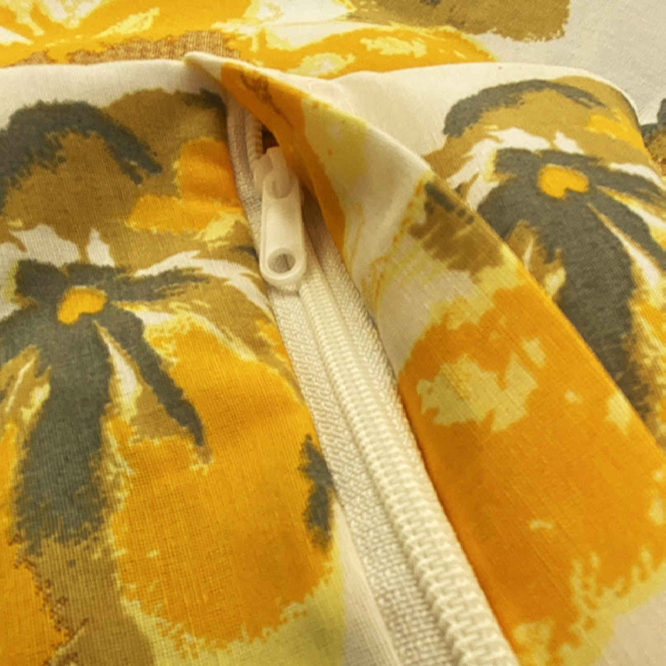 Cotton Pillowcase – Soft and Gentle with Floral Design and Vibrant Color (2x)