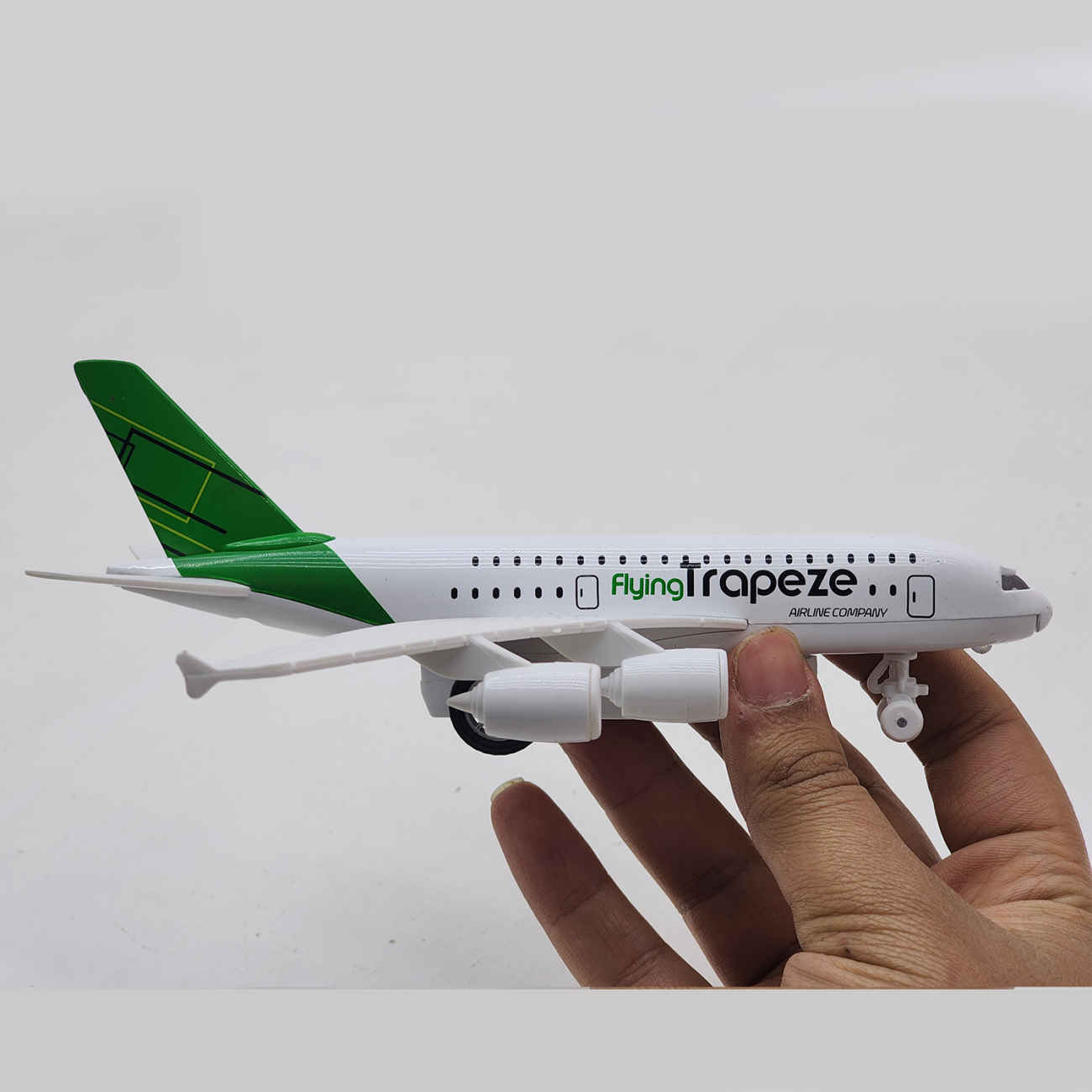 Flying Trapezen Remote Control Plane – Durable Build  Precise Control & Long-Lasting Battery Fun