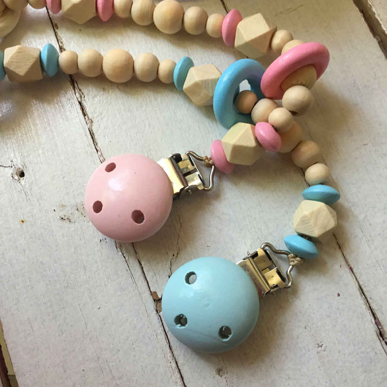 Natural Wooden Pacifier Chain – Safe & Stylish Baby Accessory
