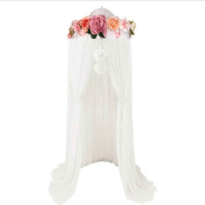 Princess Bed Canopy – Soft Sheer Fabric Creating a Cozy and Elegant Space