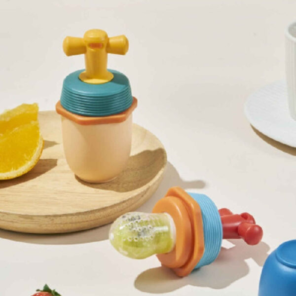 Safe & Easy Self-Feeding Solution for Infants – Fruit & Food Feeder for Little Hands