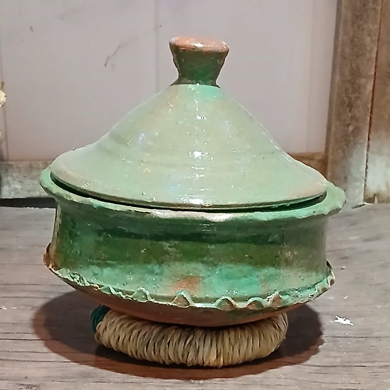 Main image of Handcrafted Traditional Gilan Clay Pot "Gamaj" – Authentic Iranian Cookware
