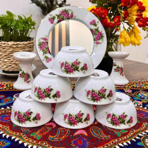 Small Nostalgic Red Rose Porcelain Bowl – Perfect for Home and Entertaining (Set of 6)