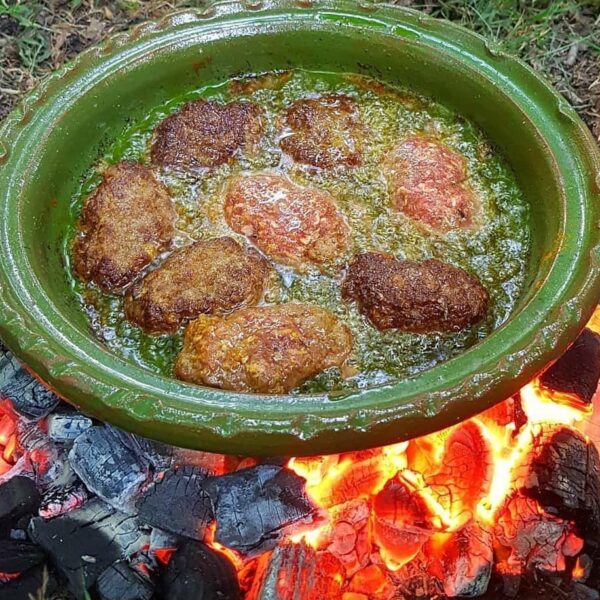 Traditional Iranian Gilan Clay Pan with Lid & Handles – Healthy Cooking