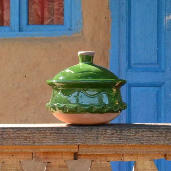 Traditional Gilan Clay Pot – Authentic Jar-Shaped Pot for Rice and Stews (1)