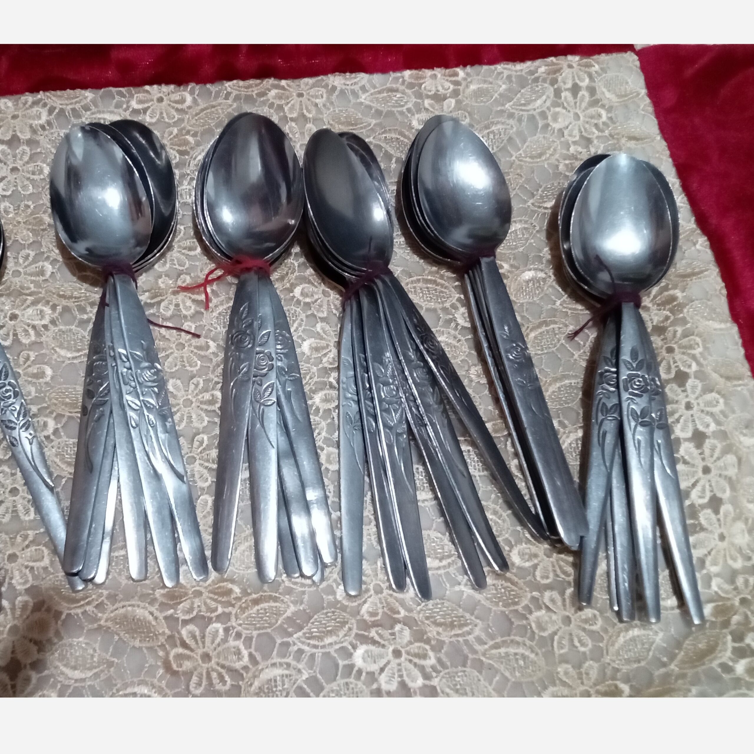 Traditional Rose Motif Stainless Steel Dining Spoon (6x)