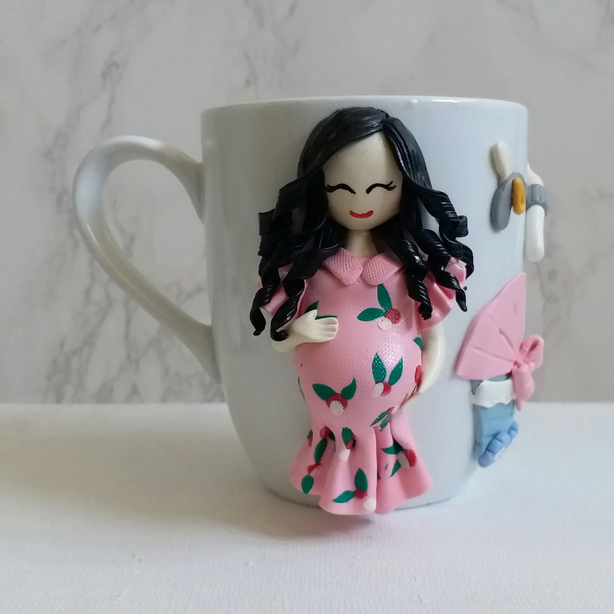 Handmade Ceramic Mug with Pregnant Woman Figure – Unique Polymer Clay Decoration for Hot & Cold Drinks