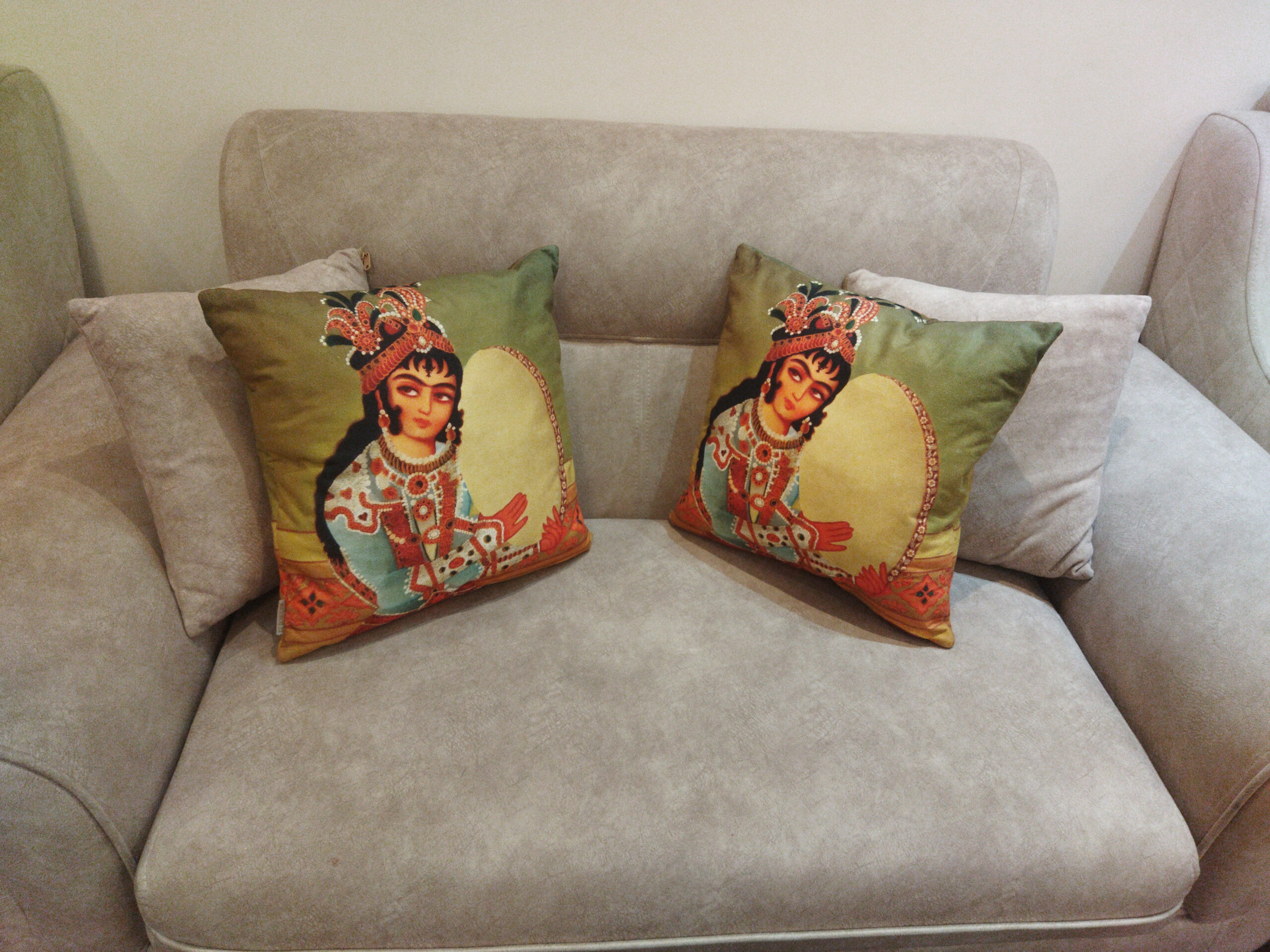 Persian Art Velvet Pillow Cover – Printed Design of Girl Playing Daf, Ideal for Sofa & Living Room
