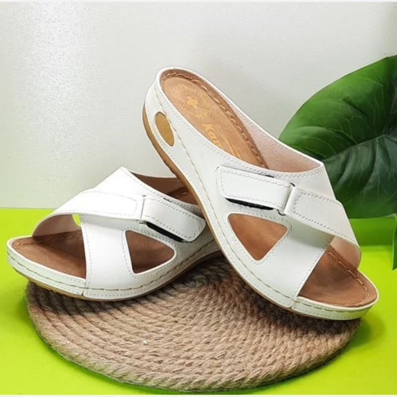 Main image of White Ihram Sandals for Women – A Comfortable Option for Hajj and Umrah Pilgrims