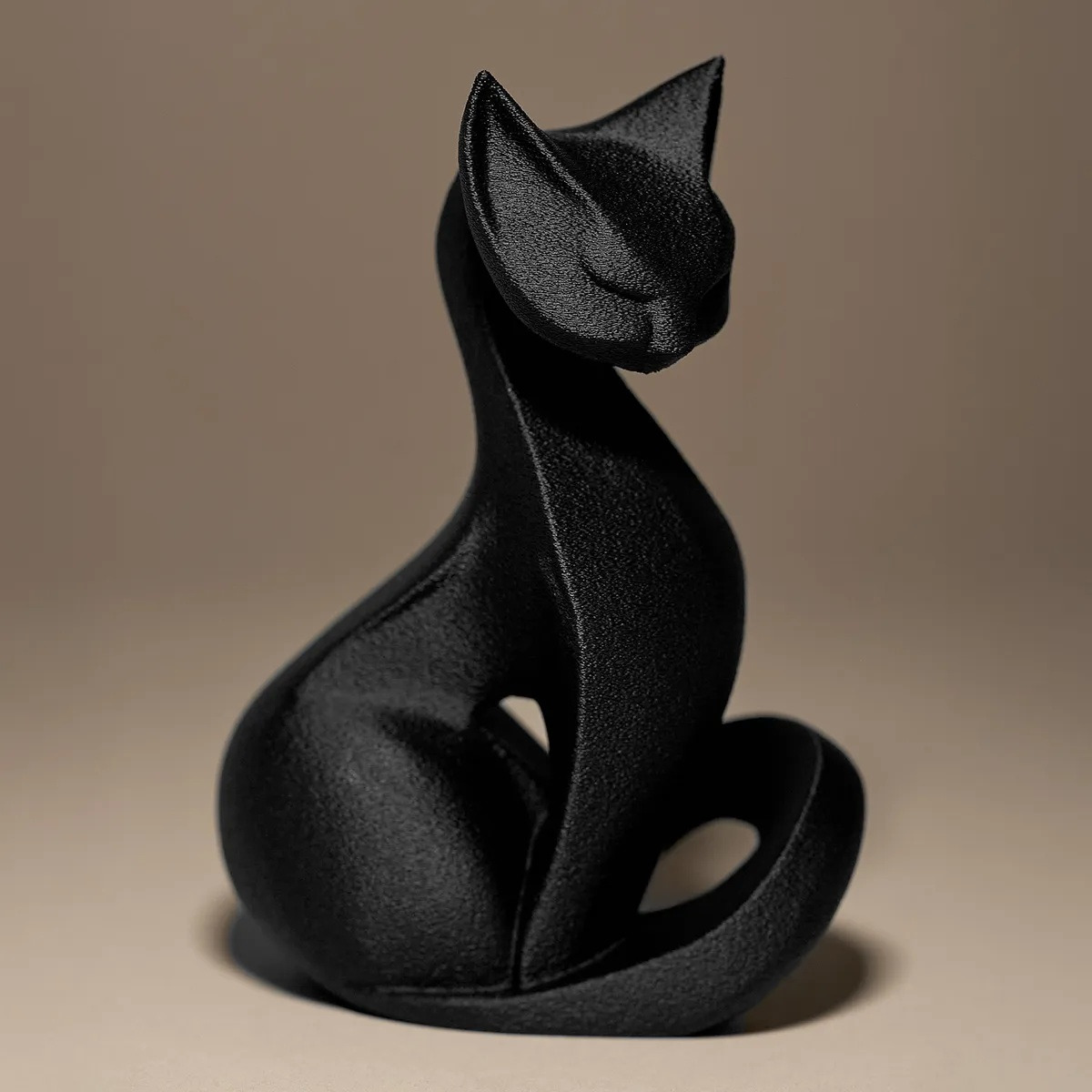 Minimalist Black Cat Figurine – Modern Plastic Decorative Sculpture with Elegant Abstract Design