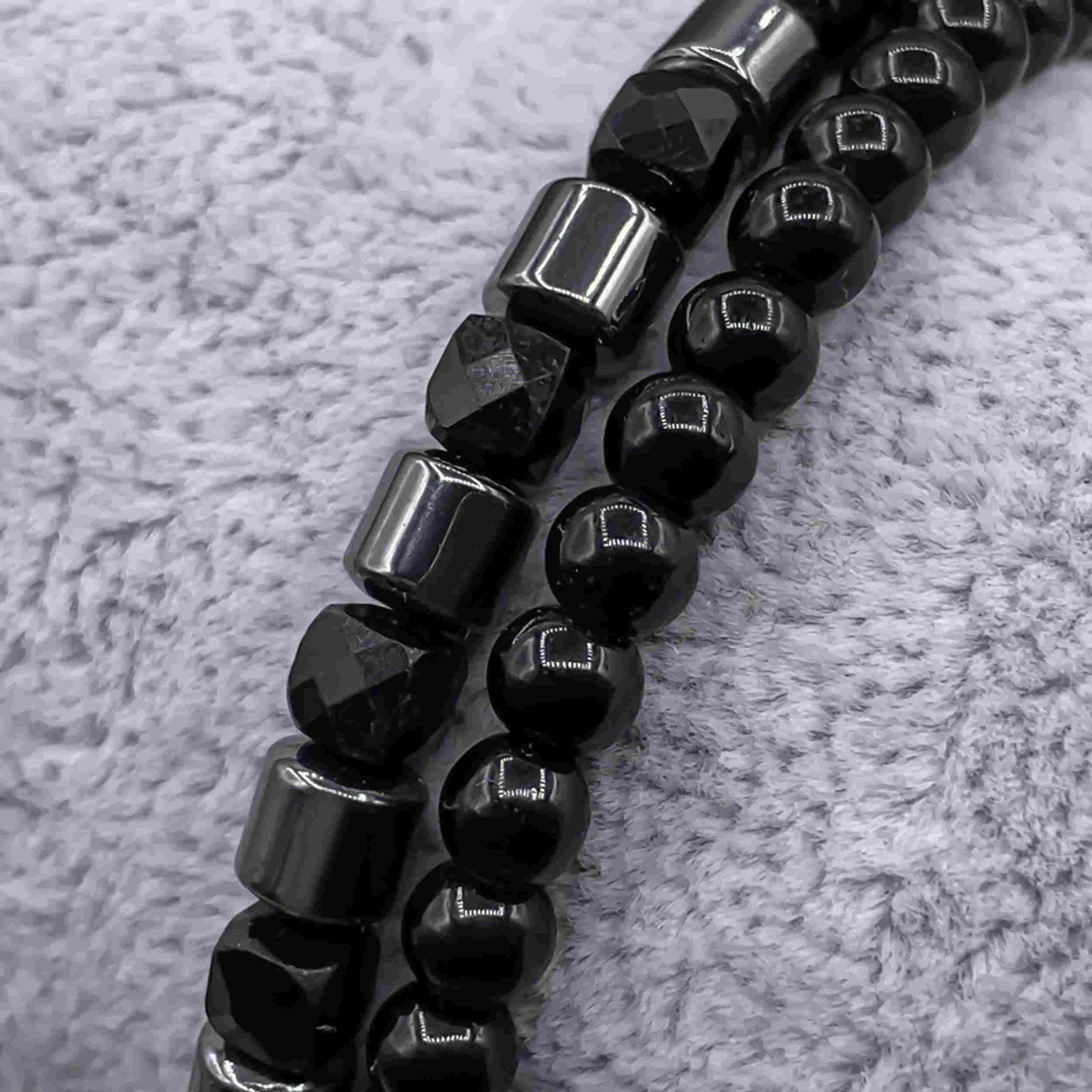 Elegant Men’s Two-Layer Bracelet Featuring Glossy Hematite Beads and Natural Tourmaline Stones
