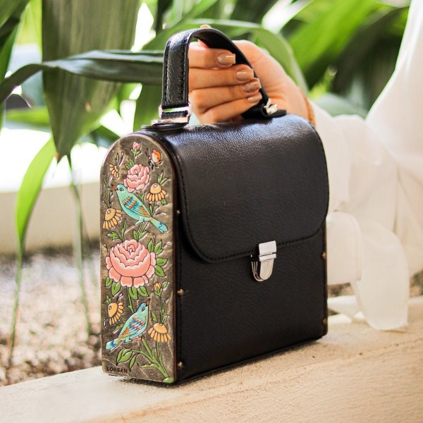 Handcrafted-Wooden-Leather-Shoulder-Bag-with-Hand-Painted-Floral-Bird-Motifs-–-Stylish-Elegant-for-Women-3