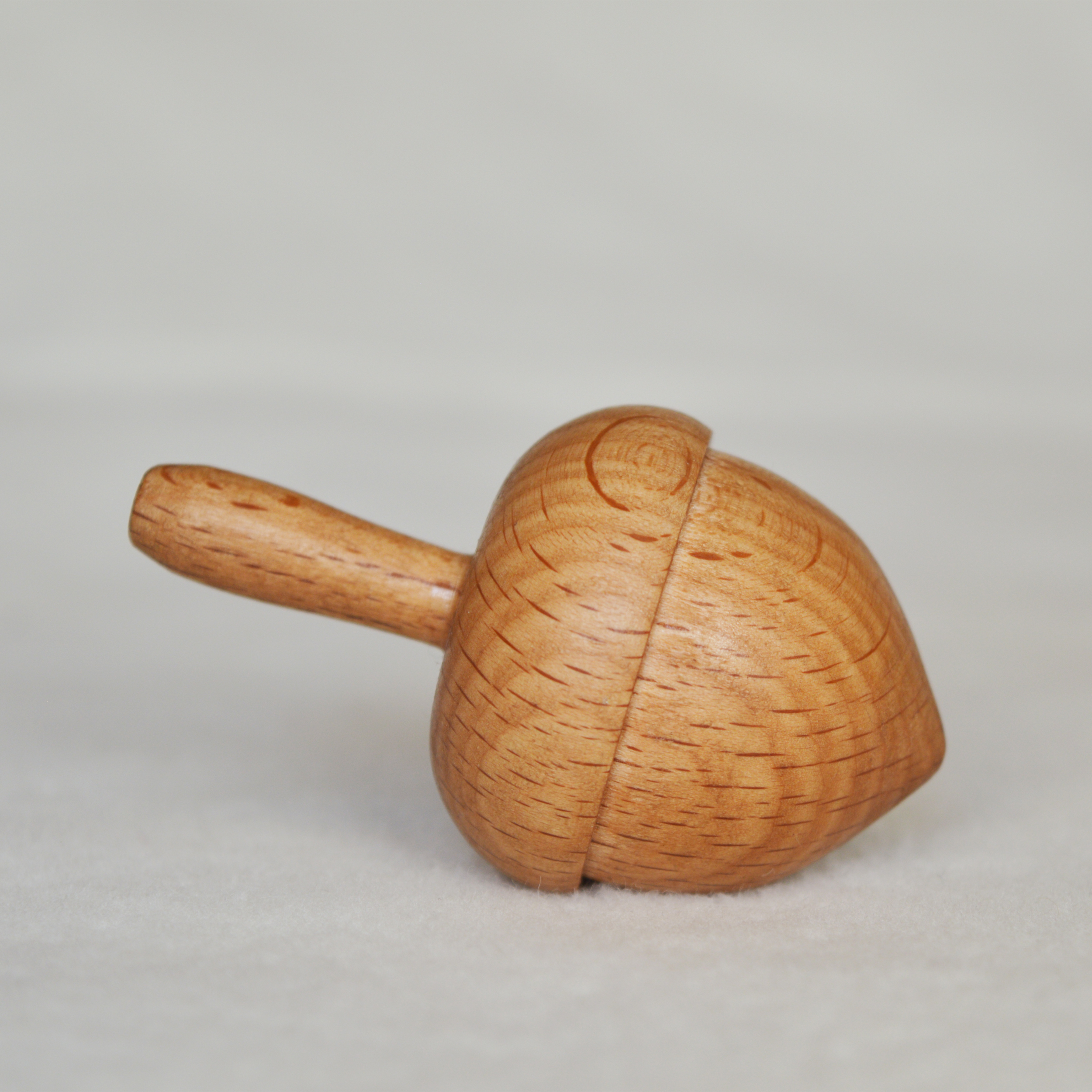 Oak Design Wooden Spinning Top – Traditional Wooden Keepsake