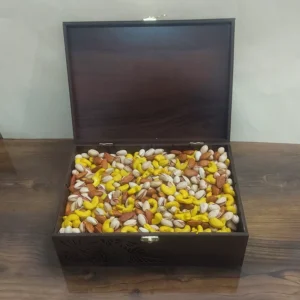 Premium Wooden Nut Gift Set – A Delightful Mix of Pistachios, Cashews, and Almonds