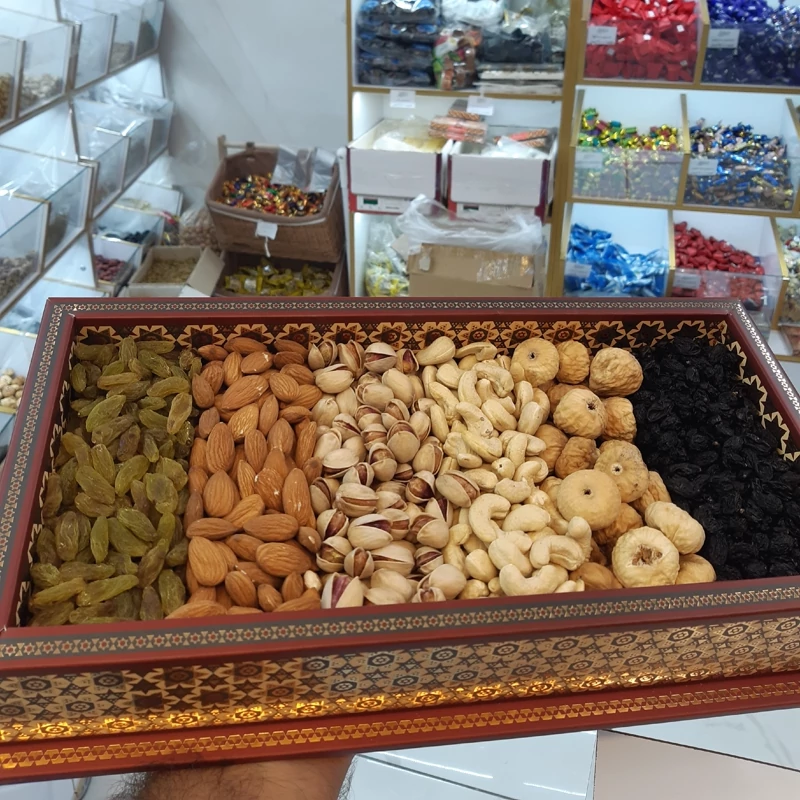 Wooden Mixed Nut Box: A Luxurious Selection, Perfect for Corporate Gifts, Yalda Night and Special Occasions
