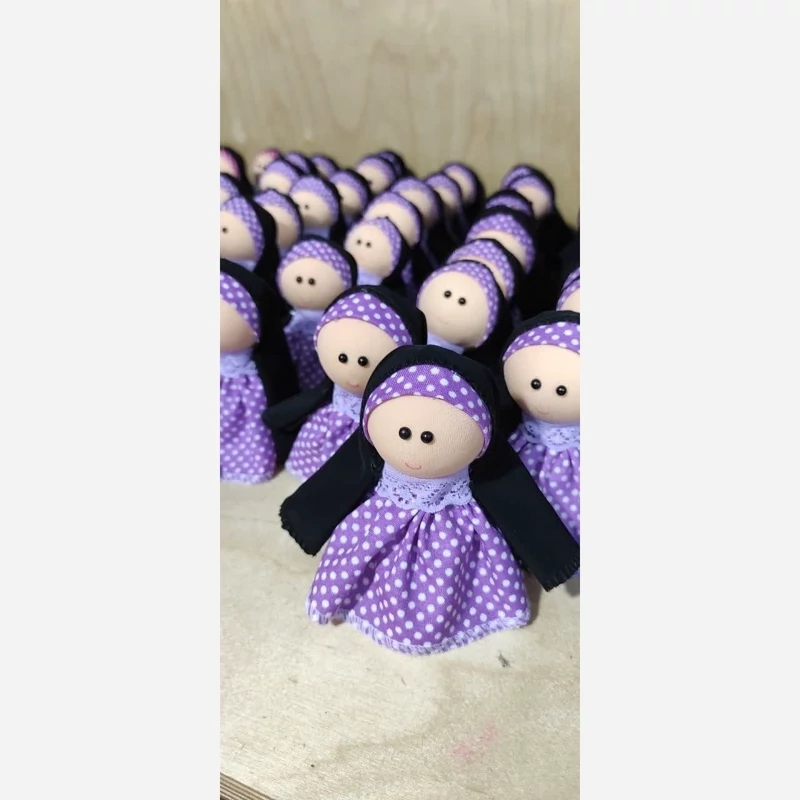 Main image of 10-Piece Pack of Modest Cloth Dolls with Chador – Hijabi Figures for Arba'in Moakab Gifts & Religious Keepsake