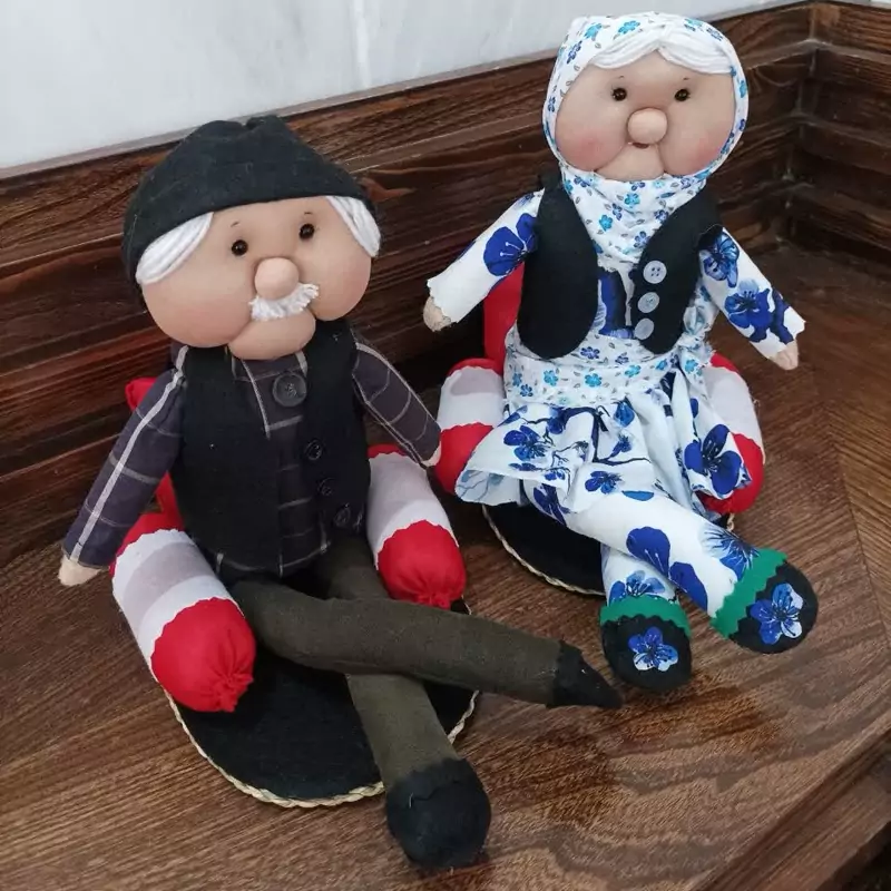 Handmade Grandparents Cloth Doll Set – Seated with Traditional Attire | Nostalgic Gift for Family & Home Decor