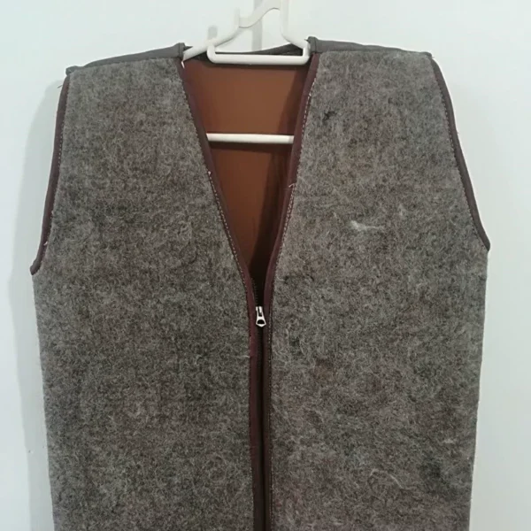 Camel-Wool-Vest-–-Natural-Handcrafted-Thermal-Vest-for-Body-Warmth-Joint-Muscle-Relief-and-Skin-Comfort-2