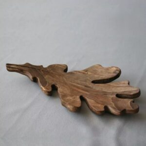 Handcrafted Walnut Wood Oak Leaf Shaped Serving Platter – Fruit & Dessert Presentation Board