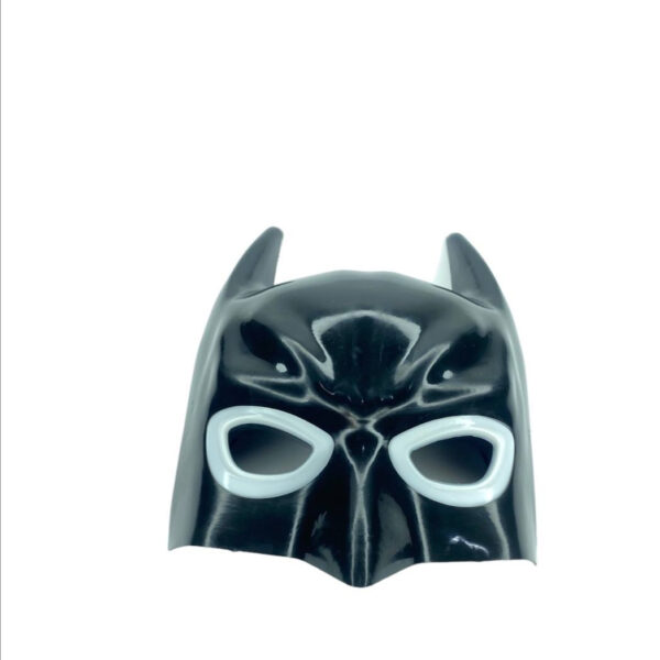 Batman-Light‑Up-Role‑Play-Mask-with-LED-Eyes-–-Superhero-Costume-Party-Accessory-for-Kids-and-Teens-3